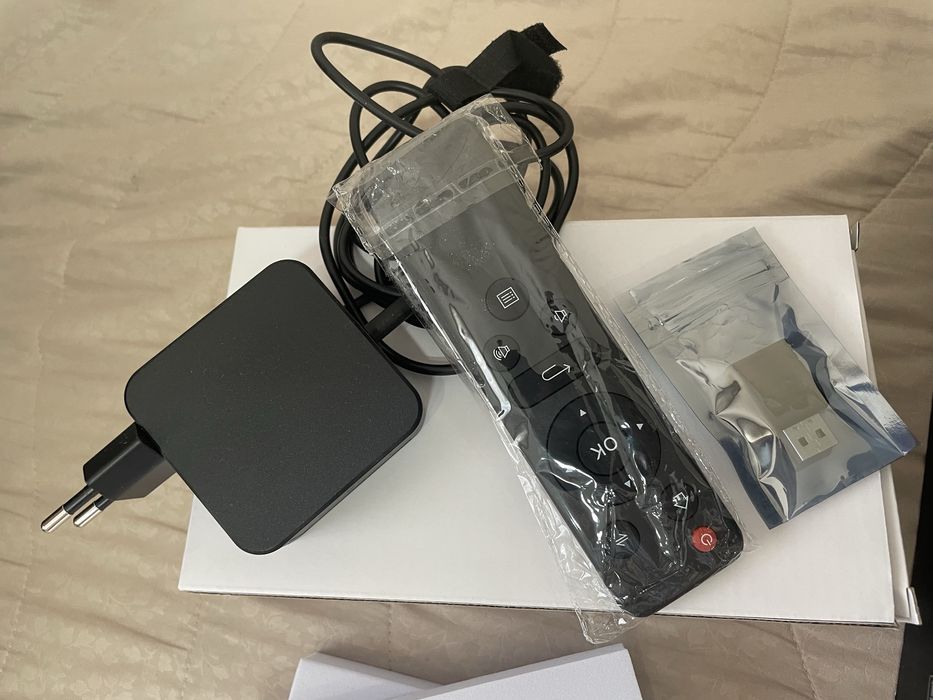 Прожектор AOPEN QF12 LED