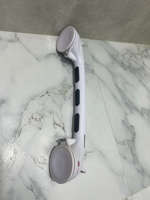 Поручни для ванны подходящие для пожилых людей