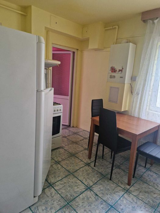 Inchiriere apartament 1 camera central langa Goldis - Confectii