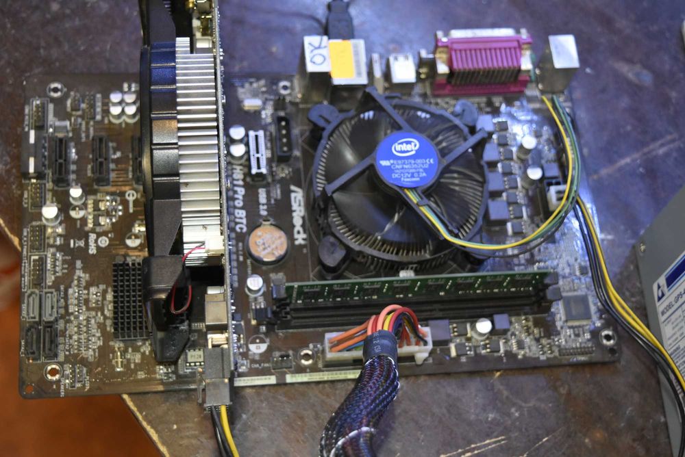 Asrock H81 Pro BTC + CPU Xeon E3-1231 V3 1150 socket - I7 analog 4770