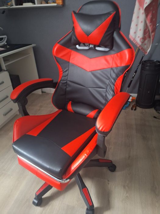 Продаю кресло игровое