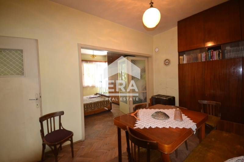 Продава се Тристаен апартамент в Хасково, Център - 83 кв.м за 977 €/кв.м - Снимка #6