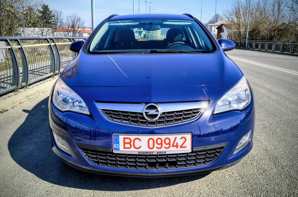 Opel Astra j  1,4 benzina - Germania