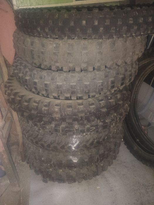 Vând anvelope auto și moto