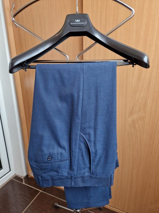 Костюм мужской тройка