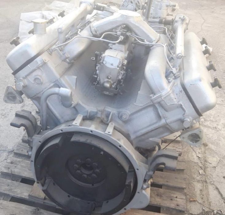 Двигатель на автомашину Урал, Краз, Маз, К-700,.