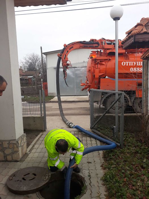 Отпушване на канали Изпомпване на септични ями ВиК услуги