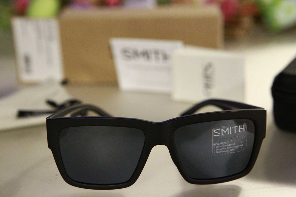 Продавам американски слънчеви очила Smith с поляризация и Popup филтър