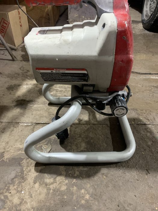 Безвоздушный краскопульт