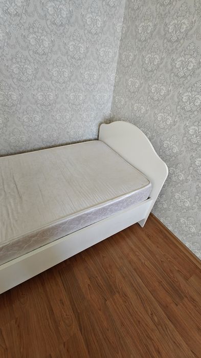 Кровать подростковая