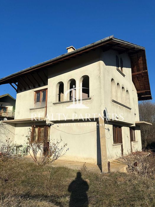 Продава Къща – с. Бегуновци, обл. Перник