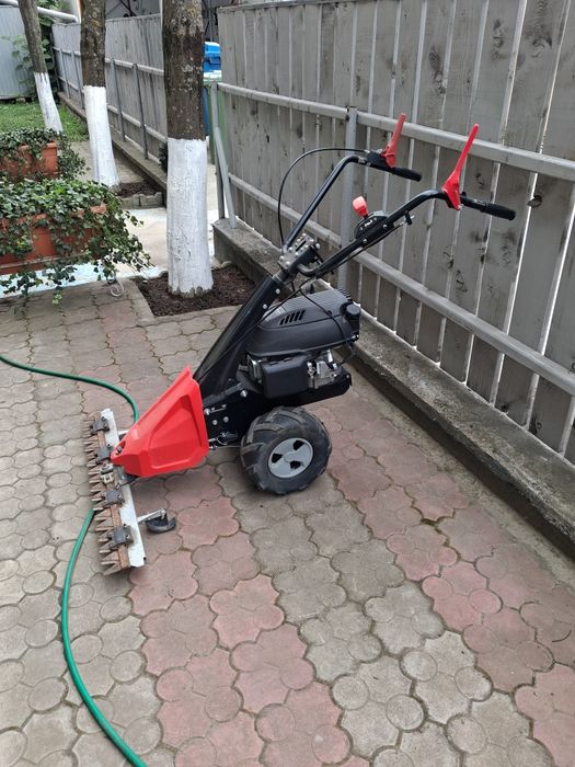 Motocoasa frontala