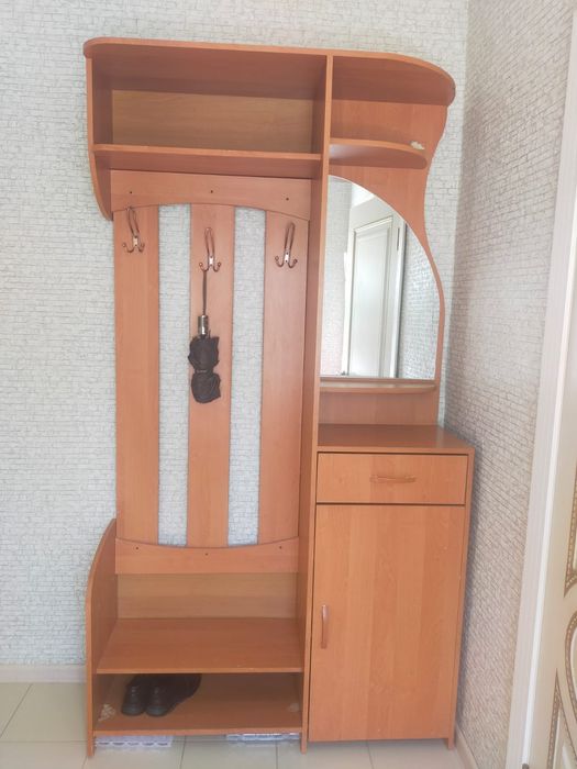 Шкаф на прихожий