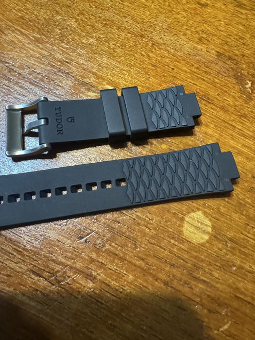 Curea tudor Pelagos/Black Bay 100% originala