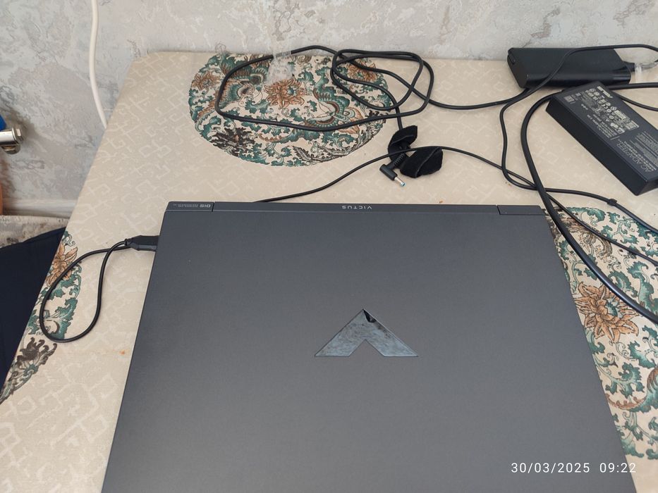 HP Victus 15 FB1013dx 2023 Ryzen 5-7535hs (6 core 12 threads) 8/512 gb