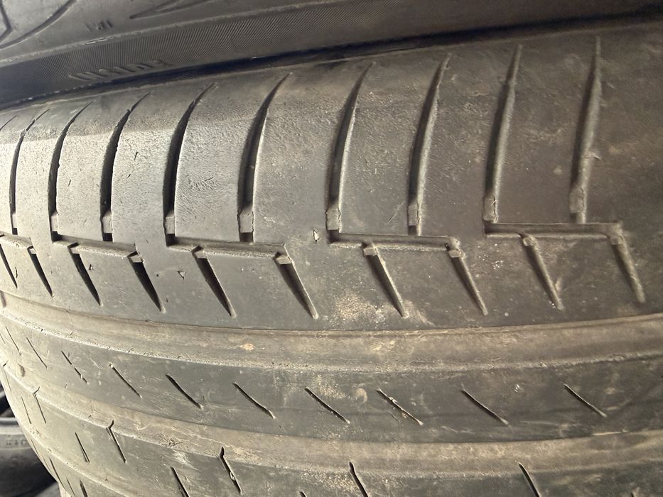 Летни гуми 235/45/18