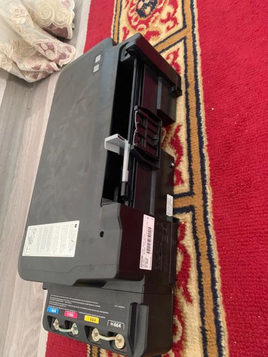 Срочна продам цветной принтер EPSON