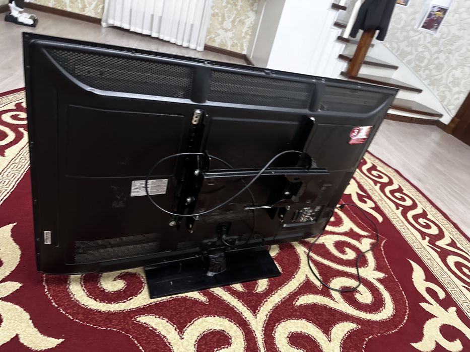 Lg телевизор продам отл состояние