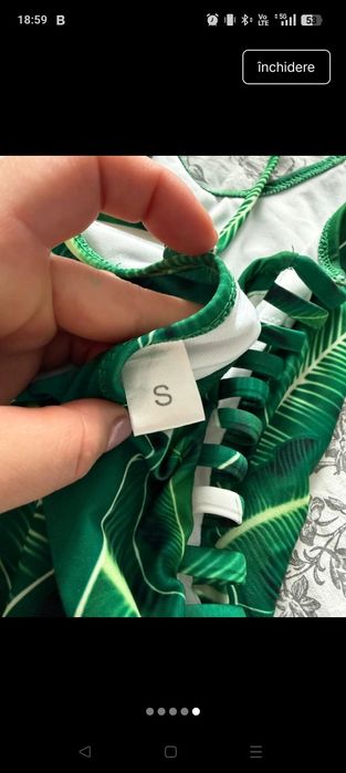 Costum de baie întreg, decupat în laterale, nou, print tropical frunze