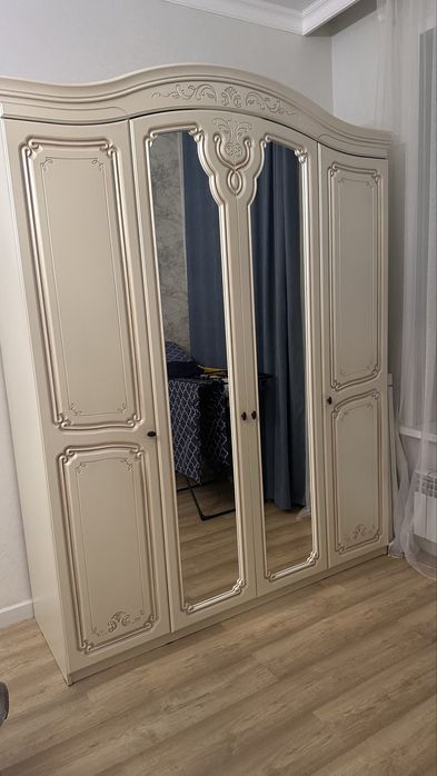 Продам спальный гарнитур