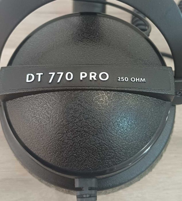 Наушники Beyerdynamic DT 770 PRO 250 Ohm