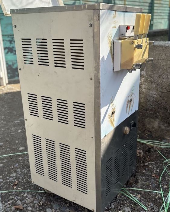 Разливное мороженое фризер