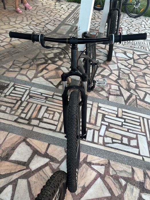Vand bicicleta ca noua , a fost foarte putin folosita