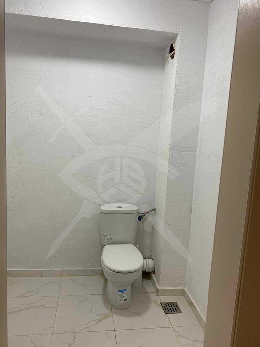 Дава се под наем Тристаен апартамент в Варна, Бриз - 165 кв.м за 1196.97 € - Снимка #7