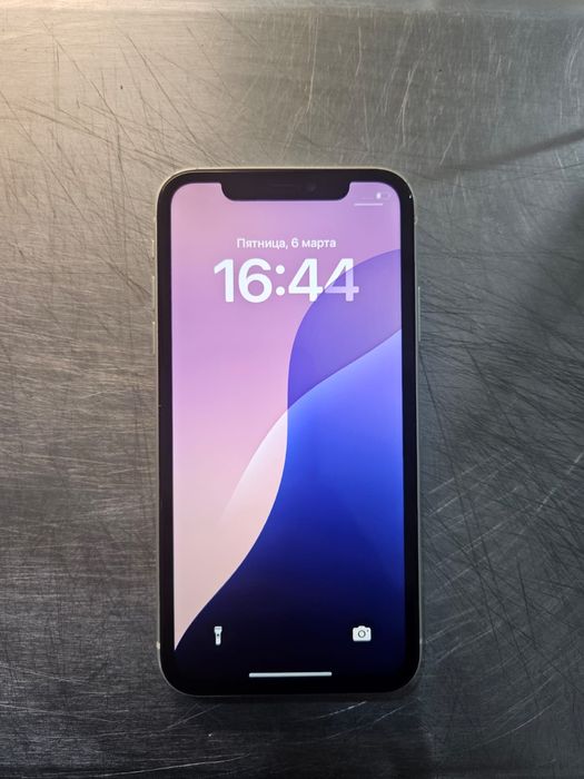 Айфон 11, 128 память. 85 емкость.