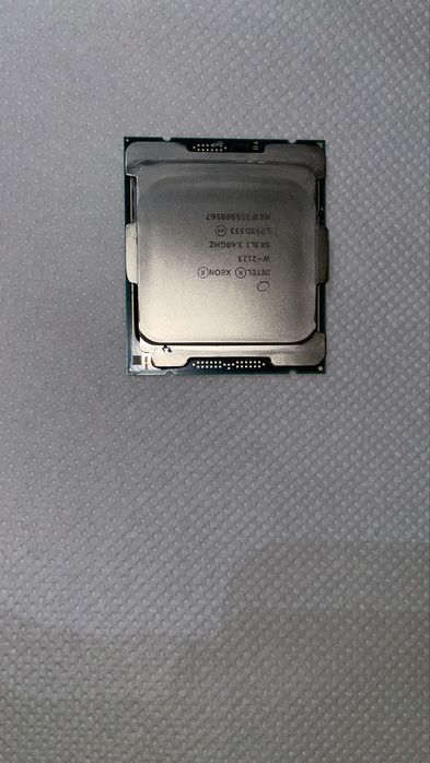 Процесор Intel Xeon W-2123