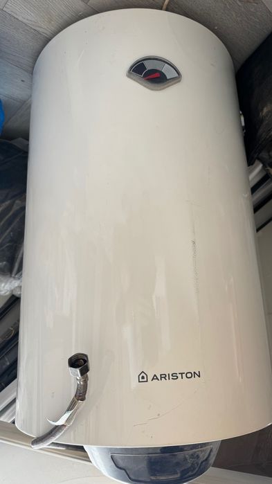 Водонагреватель Ariston 80 литр
