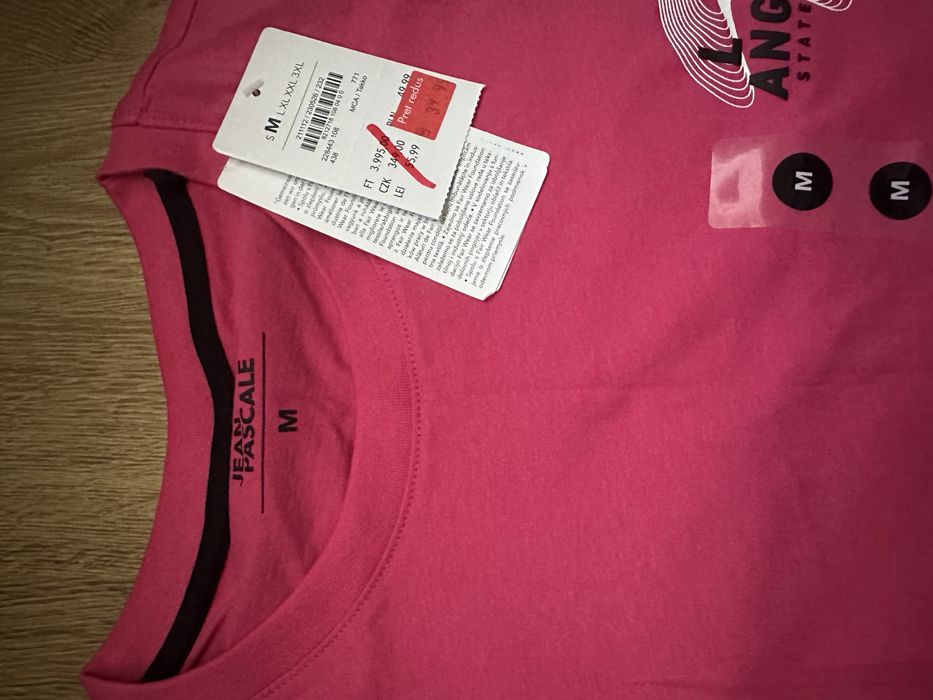 Tricou Roz Nou cu eticheta