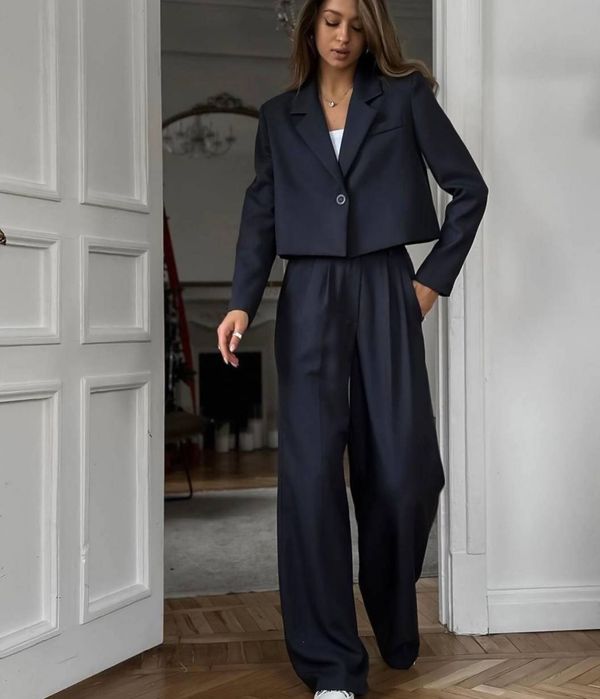 Женски делови костюм