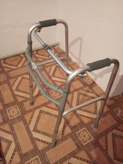 Опора—ходунок для взрослых