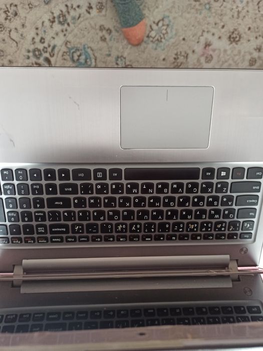 Продам ноут бук Lenovo б/у вместе  с сумкой.