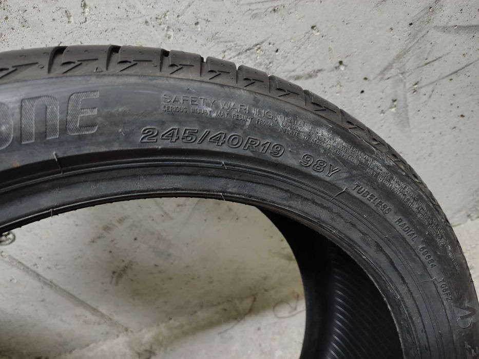 2бр.НОВИ летни гуми BRIDGESTONE 245 40 19 DOT19 цена за брой
