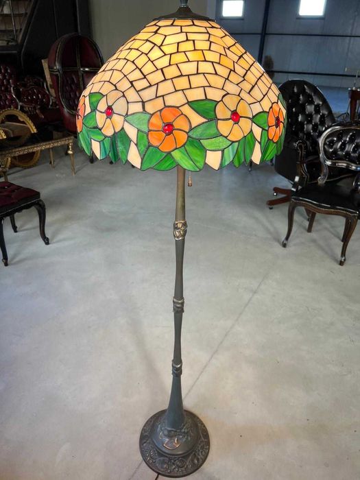 Lampadar de podea cu vitraliu Tiffany si picior de bronz!