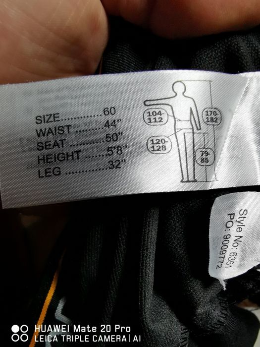 Snickers 6351 модел, номер 60.