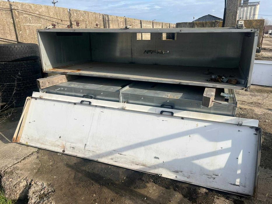 Lada pentru depozitare paleti/europaleti -24 si 30 de buc