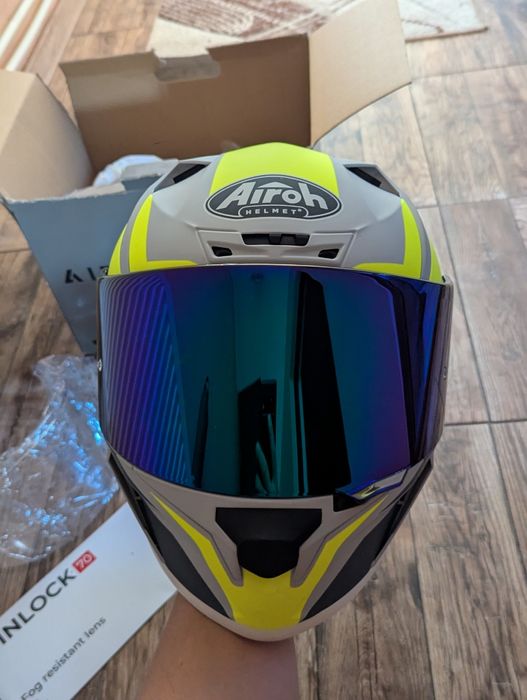 Casca Moto  Airoh Valor  Wings Yellow Matt