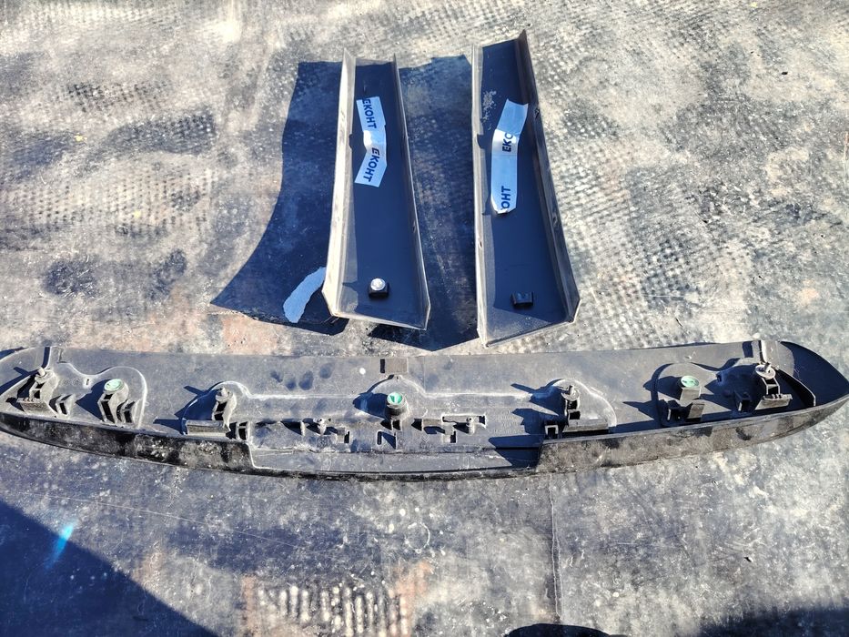 Лайсни и спойлер за Ситроен Ц4 модел 2004-2010г. / Citroen C4