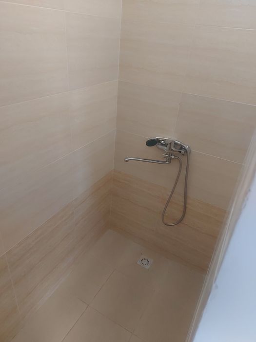 Польша бозор енида жойлашган ховли уй ижарага берилади.