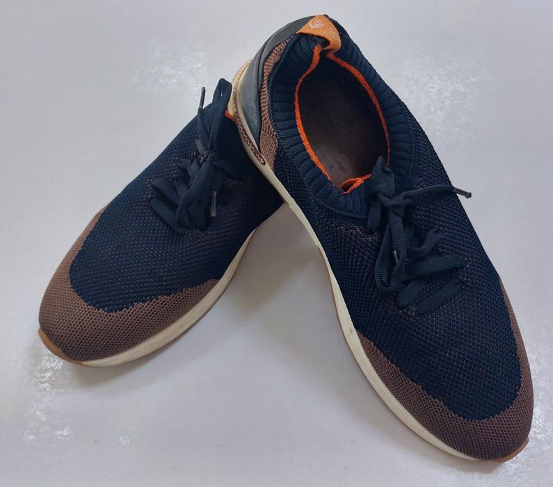 Продам мужские кроссовки