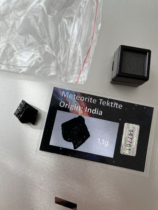 Камък от Метеорит Тектит