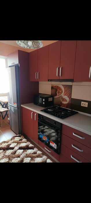 Închiriez garsoniera