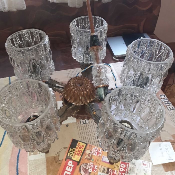 Красив Масивен меден  кристален полилей със  5 кристални чаши