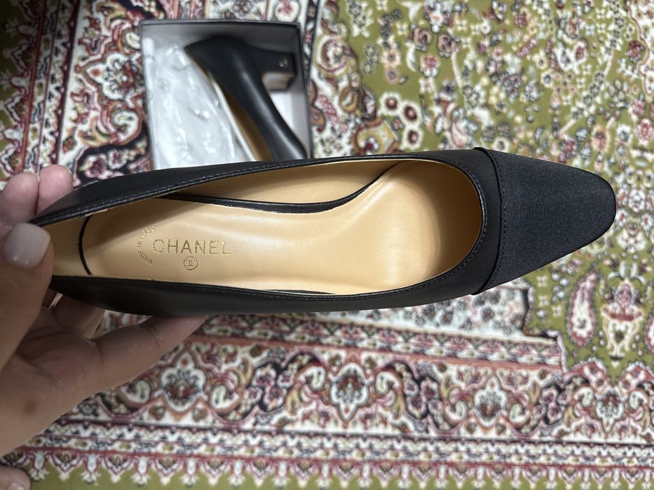 Новые туфли под шанель 40