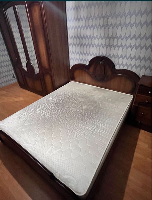 Спальный гарнитур