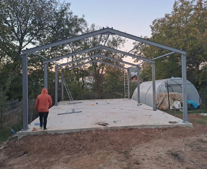 Vând sau schimb cu auto 
Structura metalica 15x7x4/3 
Structura metali