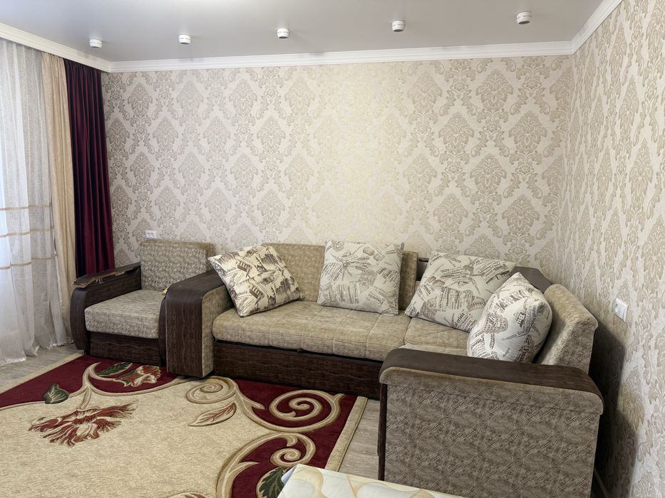 Продается угловой диван+кресло